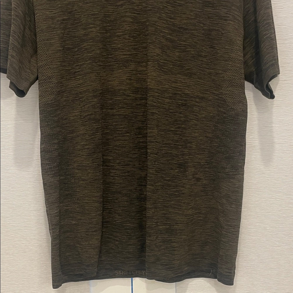 LULULEMON METAL VENT TECH MENS SHIRT! Size: L! - Picture 5 of 11